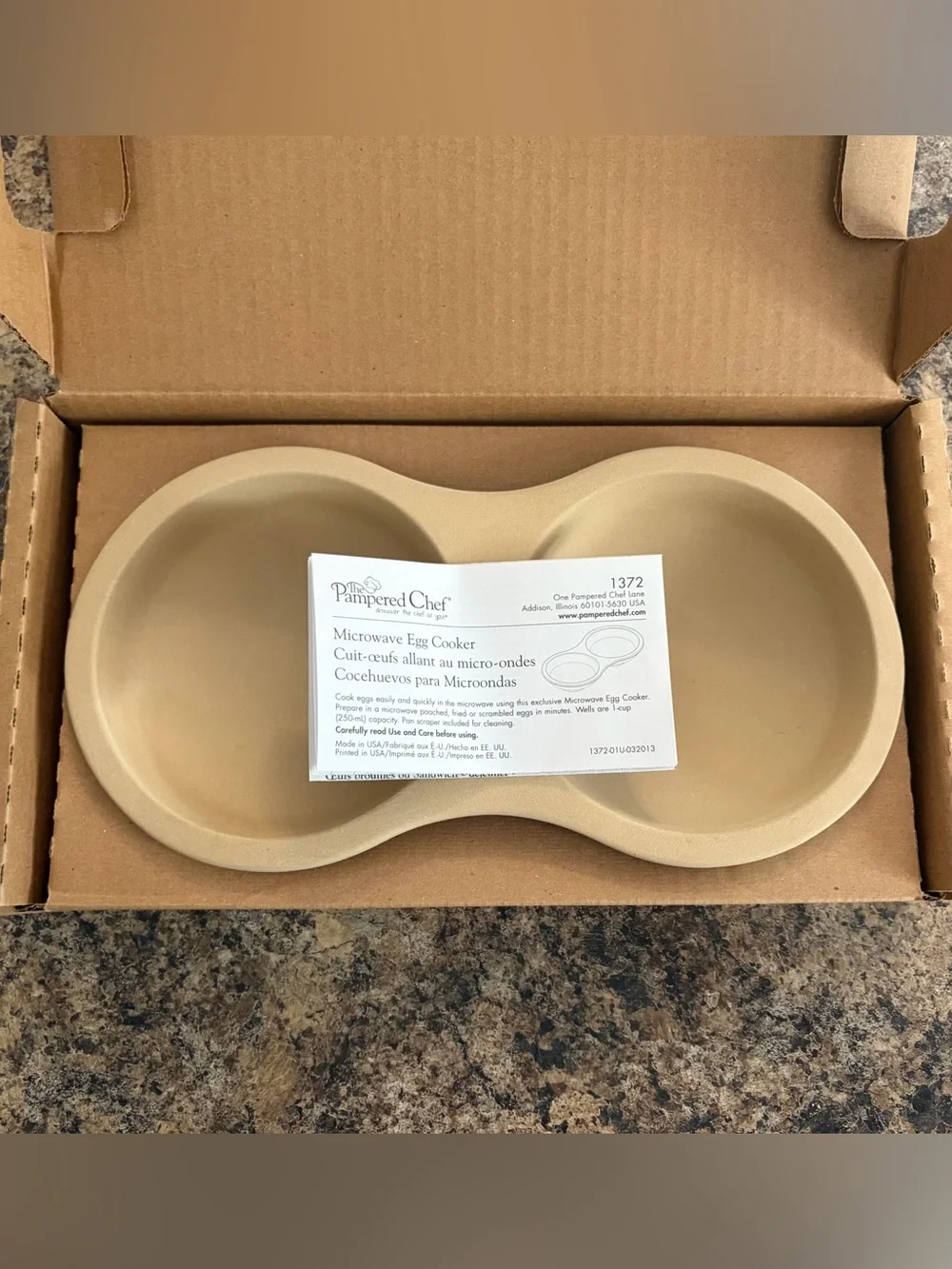 NIB Pampered Chef Stoneware Microwave Double Egg Cooker
